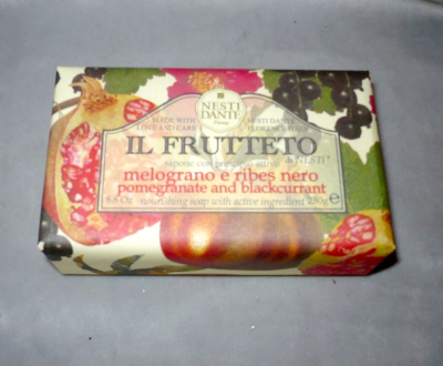 Mydlo Il frutteto - granátové jablko a čierna ríbezla...